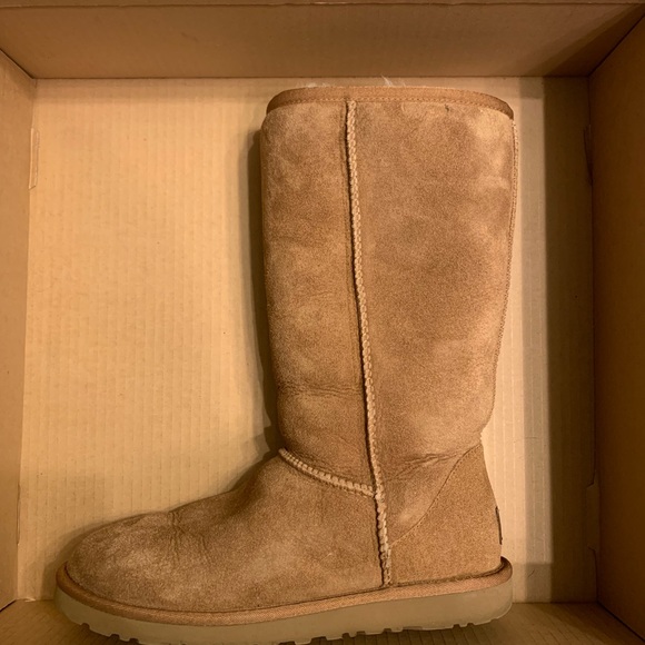 Size 6 Tall Ugg Tan Boots - Picture 6 of 15